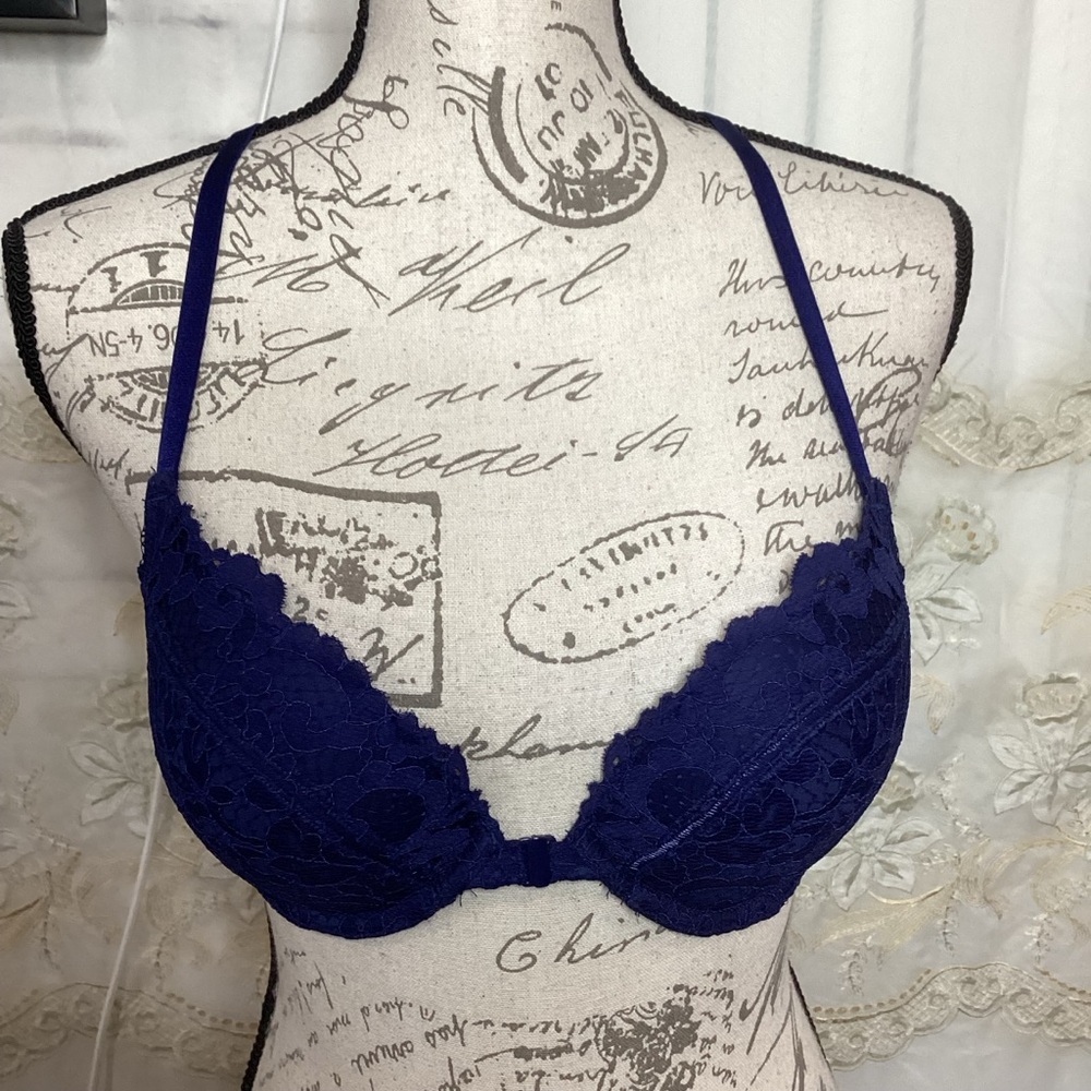 Victoria’s Secret Very Sexy Push Up Front Closure Blue Lace Bra 34B